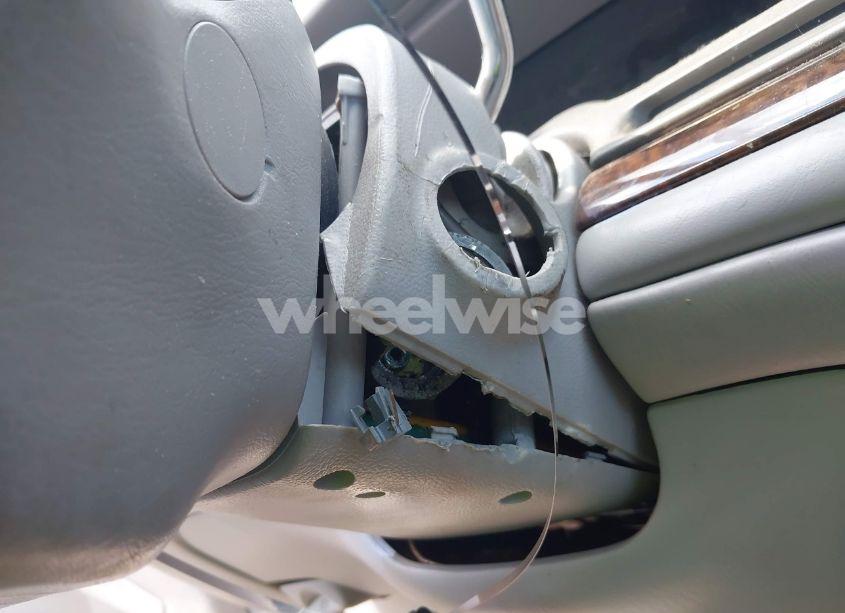 Photo 17 of 1995 Lincoln Town CAR SIGNATURE/SPINNAKER (VIN 1LNLM82W6SY643714)