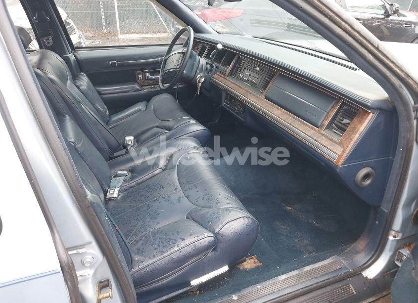 Photo 5 of 1992 Lincoln Town CAR SIGNATURE (VIN 1LNLM82W8NY693955)