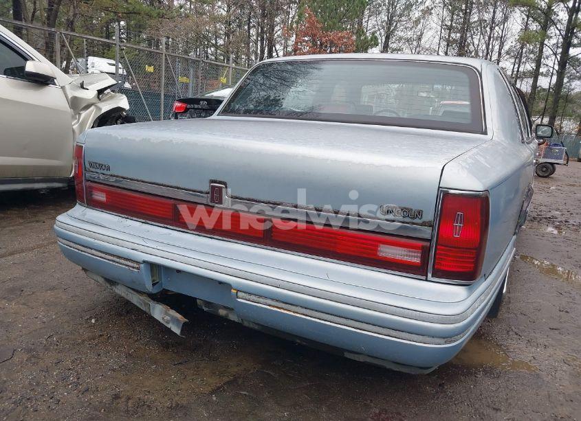 Photo 6 of 1992 Lincoln Town CAR SIGNATURE (VIN 1LNLM82W8NY693955)