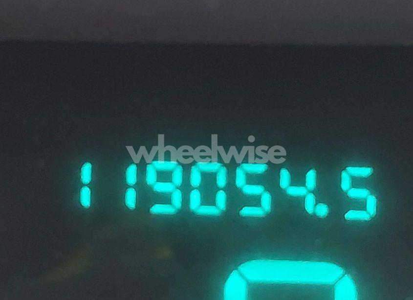 Photo 7 of 1992 Lincoln Town CAR SIGNATURE (VIN 1LNLM82W8NY693955)