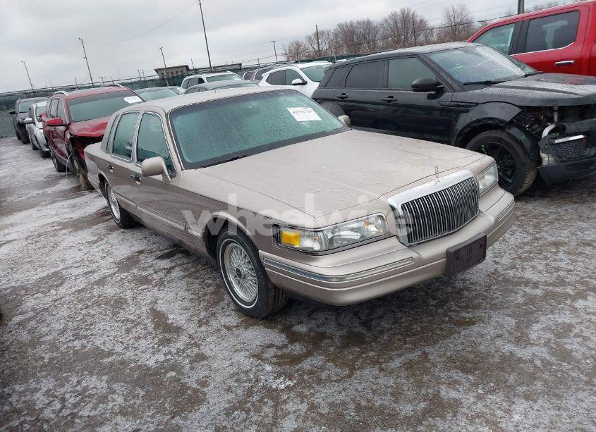 1995 Lincoln Town CAR SIGNATURE/SPINNAKER (VIN 1LNLM82W8SY604137) main photo