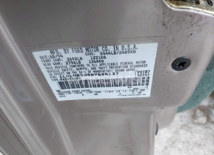 Photo 9 of 1995 Lincoln Town CAR SIGNATURE/SPINNAKER (VIN 1LNLM82W8SY604137)