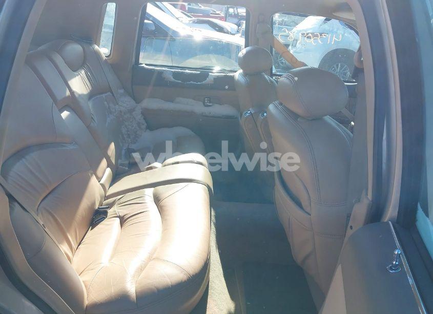 Photo 8 of 1997 Lincoln Town CAR SIGNATURE (VIN 1LNLM82W9VY691079)