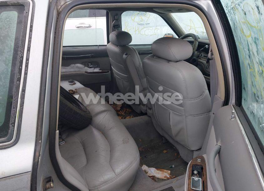 Photo 8 of 1997 Lincoln Town CAR SIGNATURE (VIN 1LNLM82W9VY737302)