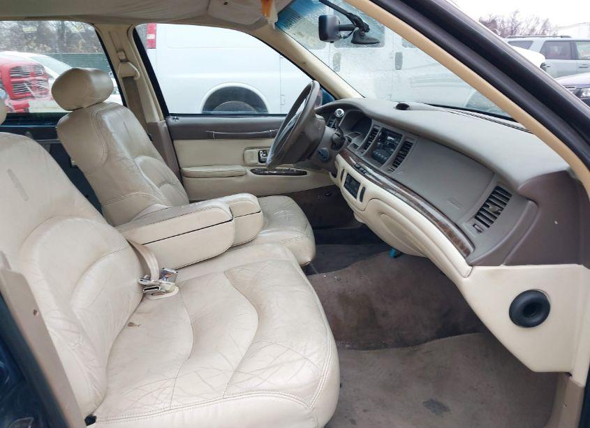Photo 5 of 1997 Lincoln Town CAR SIGNATURE (VIN 1LNLM82WXVY744419)