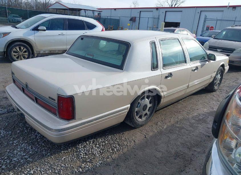 Photo 4 of 1997 Lincoln Town CAR CARTIER (VIN 1LNLM83W3VY638439)