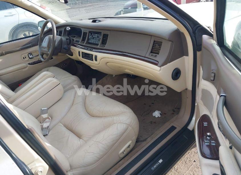 Photo 5 of 1997 Lincoln Town CAR CARTIER (VIN 1LNLM83W3VY638439)