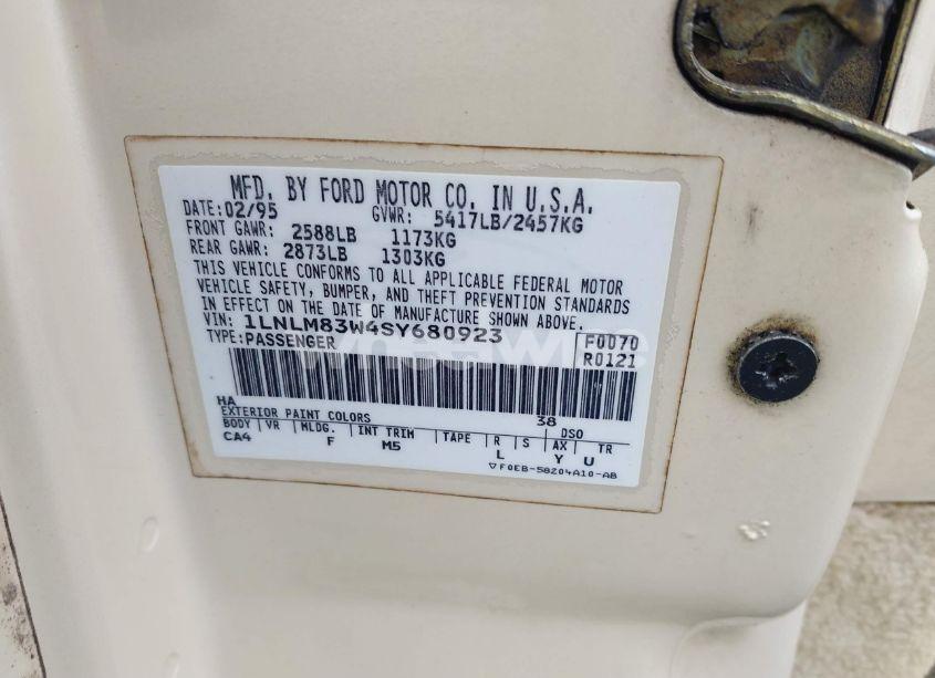 Photo 9 of 1995 Lincoln Town CAR CARTIER (VIN 1LNLM83W4SY680923)