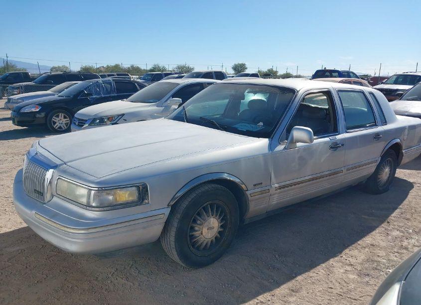 Photo 2 of 1997 Lincoln Town CAR CARTIER (VIN 1LNLM83W4VY757147)
