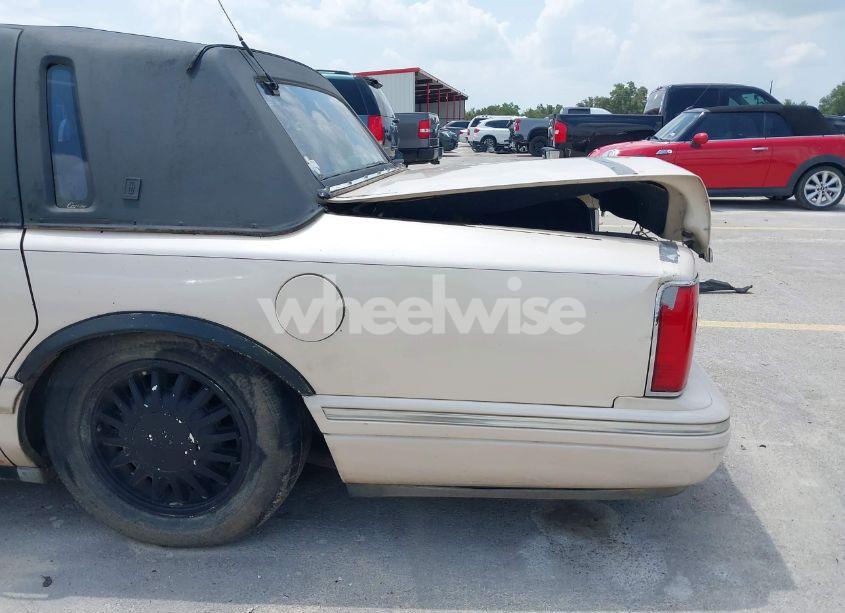 Photo 14 of 1997 Lincoln Town CAR CARTIER (VIN 1LNLM83W8VY627663)