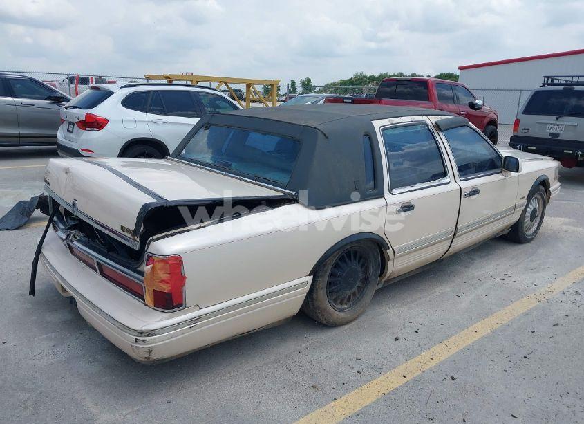 Photo 4 of 1997 Lincoln Town CAR CARTIER (VIN 1LNLM83W8VY627663)