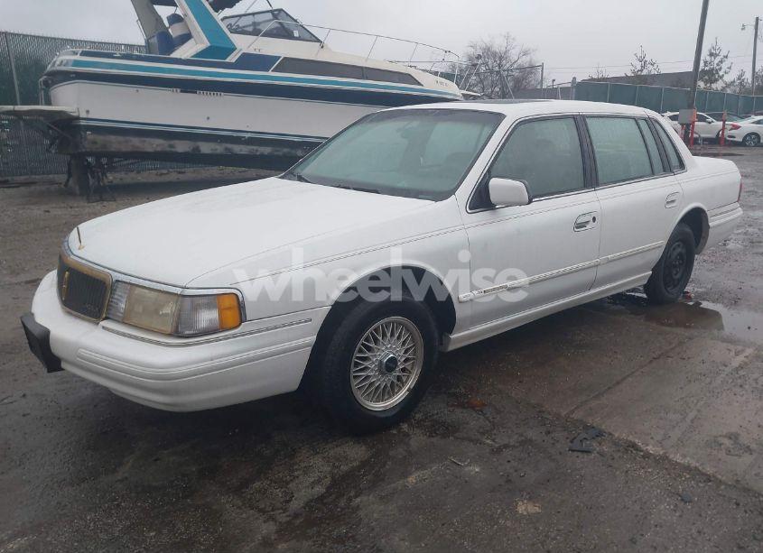 Photo 2 of 1994 Lincoln Continental EXECUTIVE (VIN 1LNLM9742RY749388)