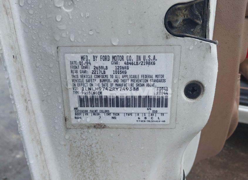 Photo 9 of 1994 Lincoln Continental EXECUTIVE (VIN 1LNLM9742RY749388)