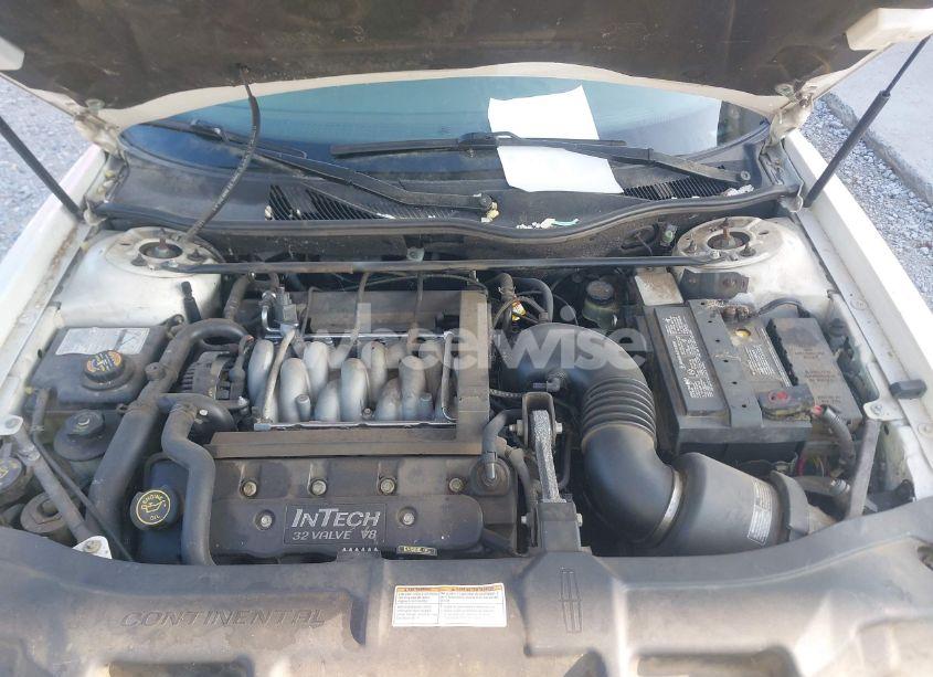 Photo 10 of 1998 Lincoln Continental (VIN 1LNLM97V1WY602564)