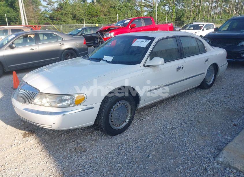 Photo 2 of 1998 Lincoln Continental (VIN 1LNLM97V1WY602564)