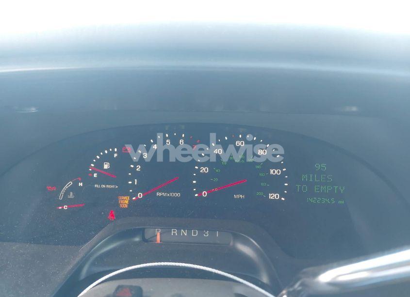 Photo 7 of 1998 Lincoln Continental (VIN 1LNLM97V1WY602564)