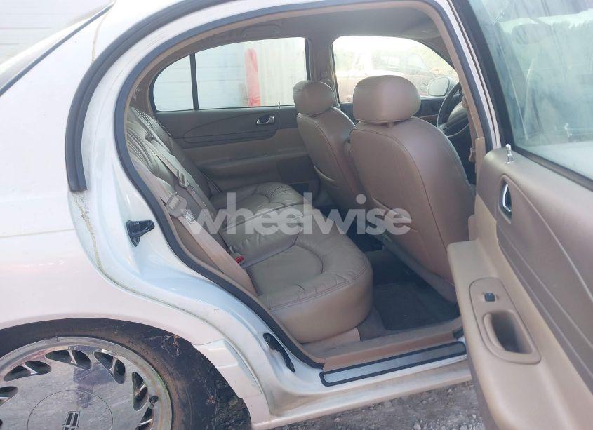 Photo 8 of 1998 Lincoln Continental (VIN 1LNLM97V1WY602564)