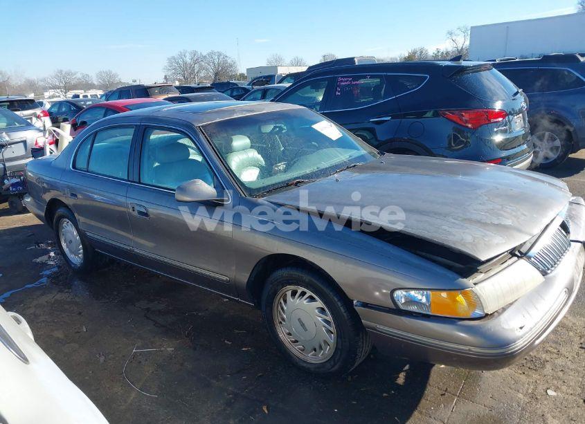 Photo 13 of 1995 Lincoln Continental (VIN 1LNLM97V4SY719064)