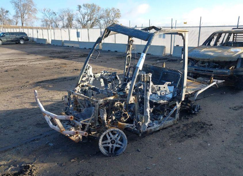 Photo 2 of 2019 John Deere XUV835R PREMIUM CAB (VIN 1M0835RAPKM022367)