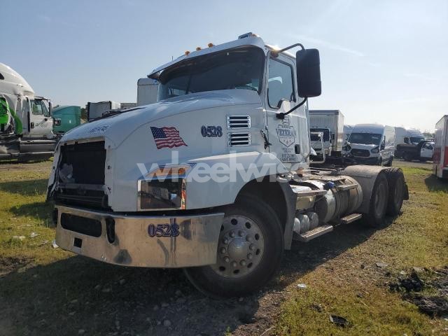Photo 8 of 2025 MACK AN64T SEMI TRUCK N/A (VIN 1M1AN2GY3SM050187)