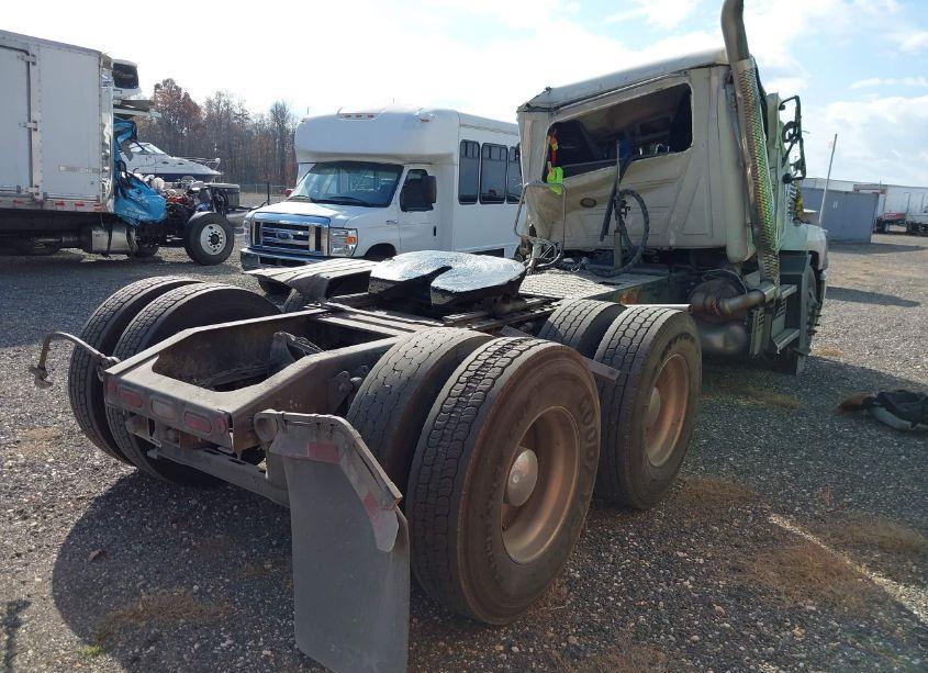 Photo 4 of 2022 Mack Anthem N/A (VIN 1M1AN4GY1NM026907)