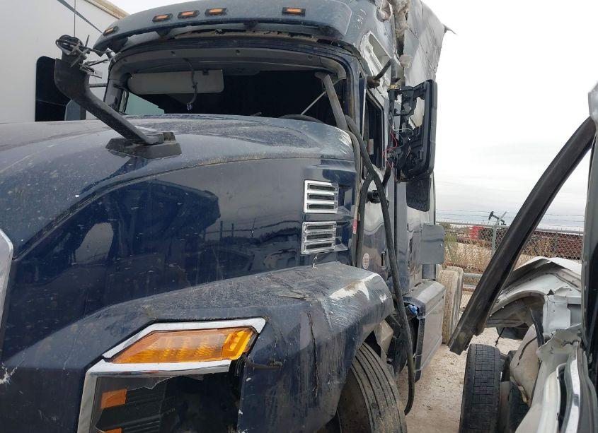 Photo 2 of 2023 Mack Anthem N/A (VIN 1M1AN4GY4PM039637)