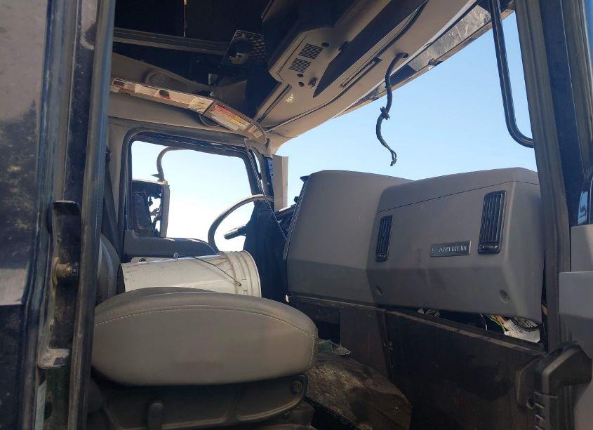 Photo 7 of 2023 Mack Anthem N/A (VIN 1M1AN4GY4PM039637)