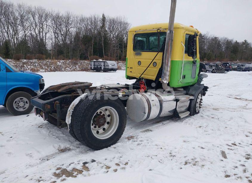 Photo 4 of 2016 Mack 600 CXU600 (VIN 1M1AW01Y8GM007871)