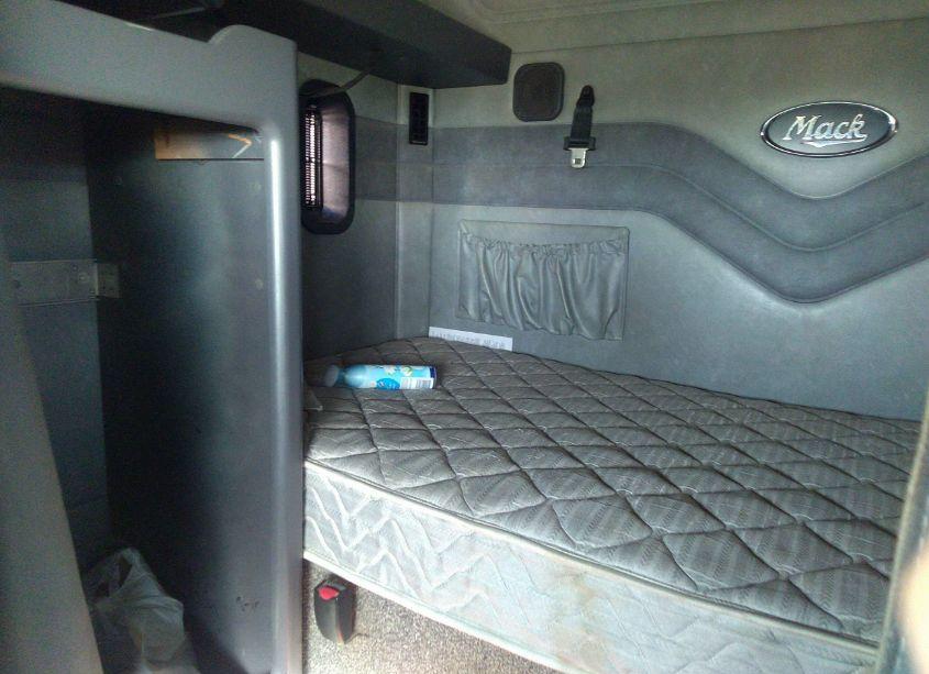 Photo 7 of 2013 Mack Cxu613 CXU600 (VIN 1M1AW07Y7DM028603)