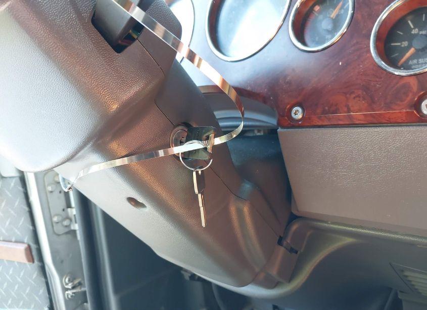 Photo 10 of 2015 Mack Cxu613 CXU600 (VIN 1M1AW09Y2FM043218)