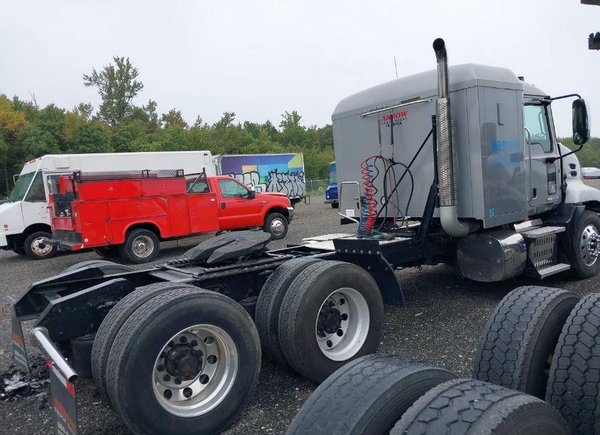 Photo 4 of 2015 Mack Cxu613 CXU600 (VIN 1M1AW09Y2FM043218)