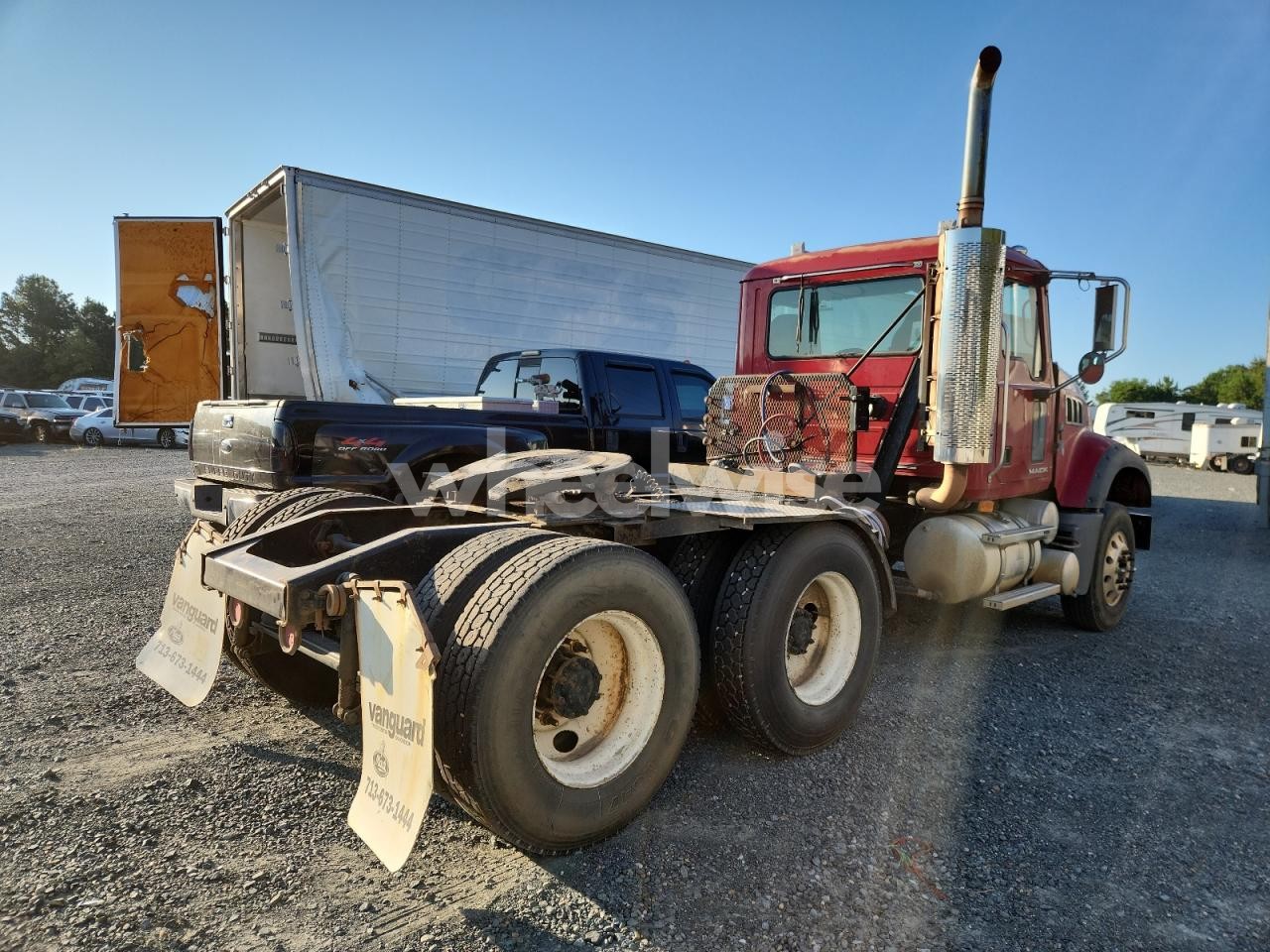 Photo 4 of 2009 MACK GU700 SEMI TRUCK (VIN 1M1AX04Y09M003650)