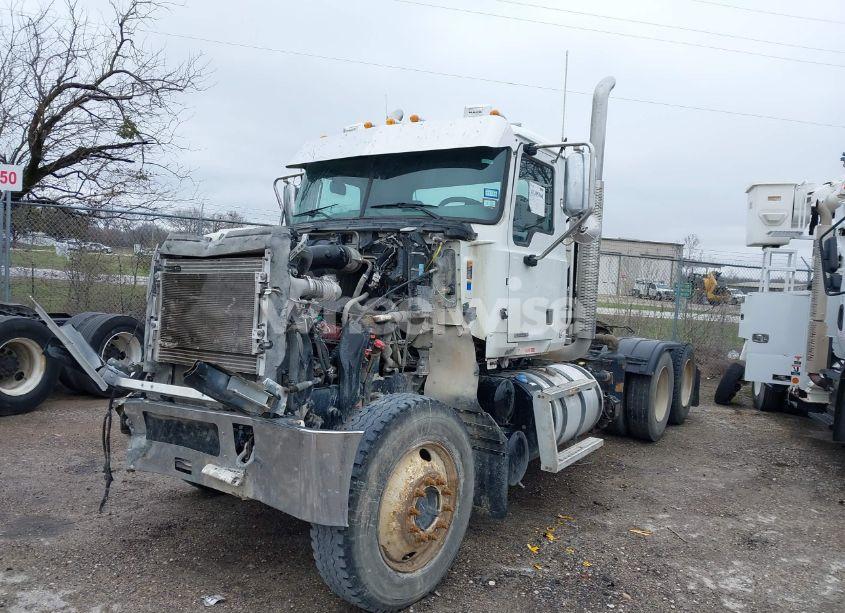 Photo 2 of 2021 Mack Pinnacle N/A (VIN 1M1PN4GY4MM007891)