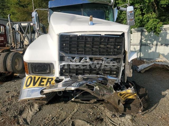 Photo 9 of 2025 MACK PINNACLE SEMI TRUCK (VIN 1M1PN4GY7SM015755)