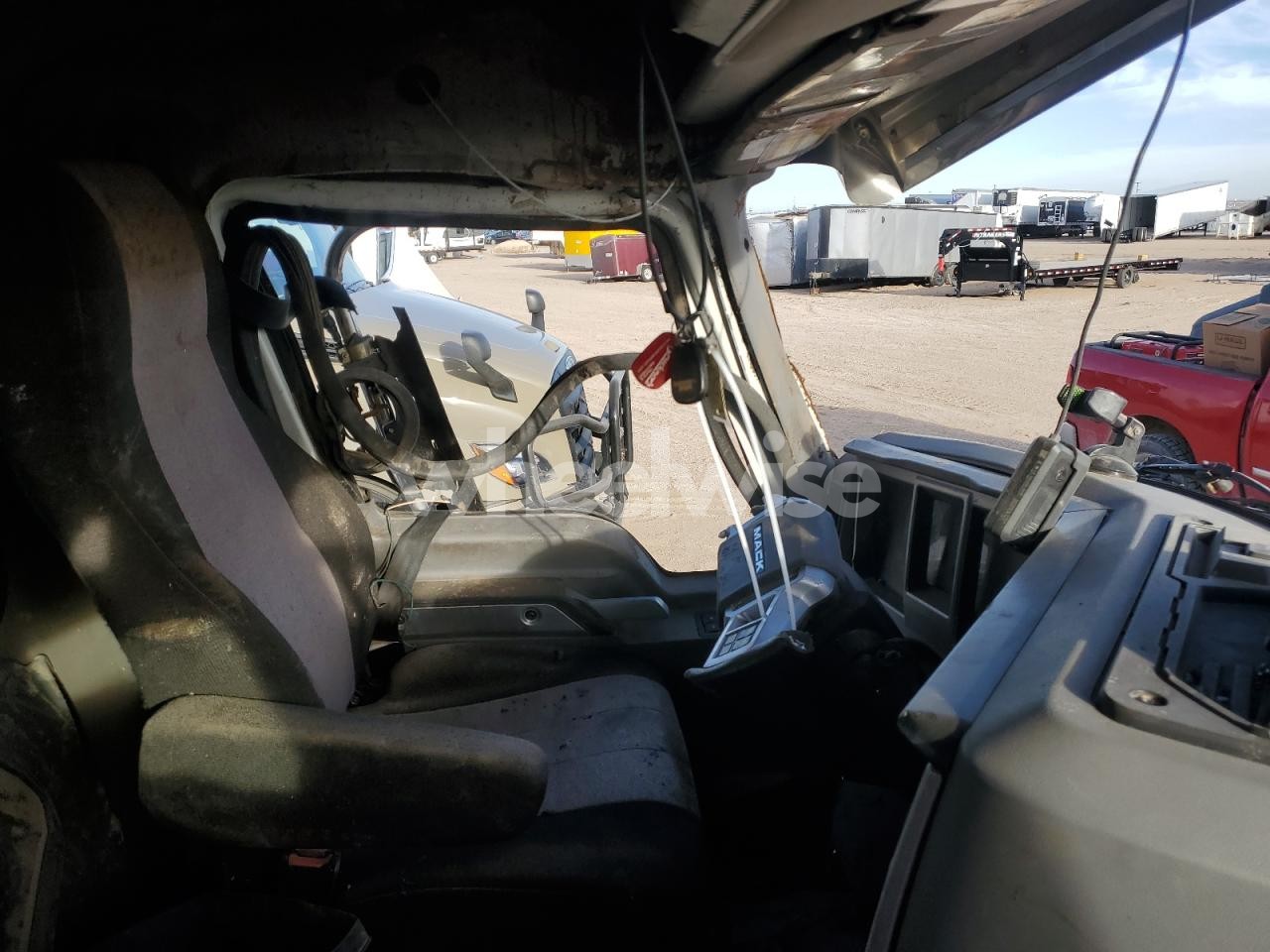 Photo 5 of 2023 MACK PINNACLE SEMI TRUCK N/A (VIN 1M1PN4GYXPM011710)