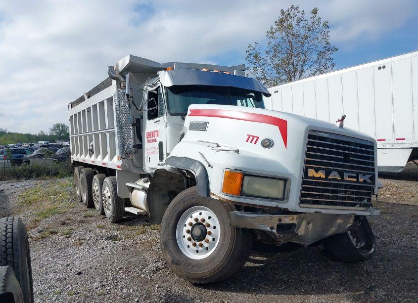 1999 Mack Cl713 CL700 (VIN 1M2AD62C1XW008811) main photo