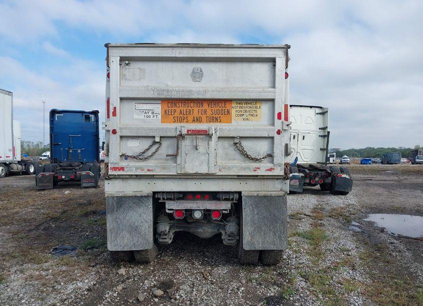 Photo 14 of 1999 Mack Cl713 CL700 (VIN 1M2AD62C1XW008811)