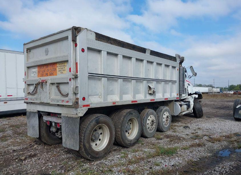 Photo 4 of 1999 Mack Cl713 CL700 (VIN 1M2AD62C1XW008811)