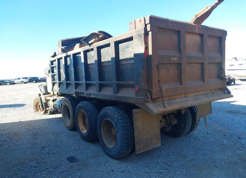 Photo 3 of 2006 Mack Cv713 CV700 (VIN 1M2AG11C16M042477)