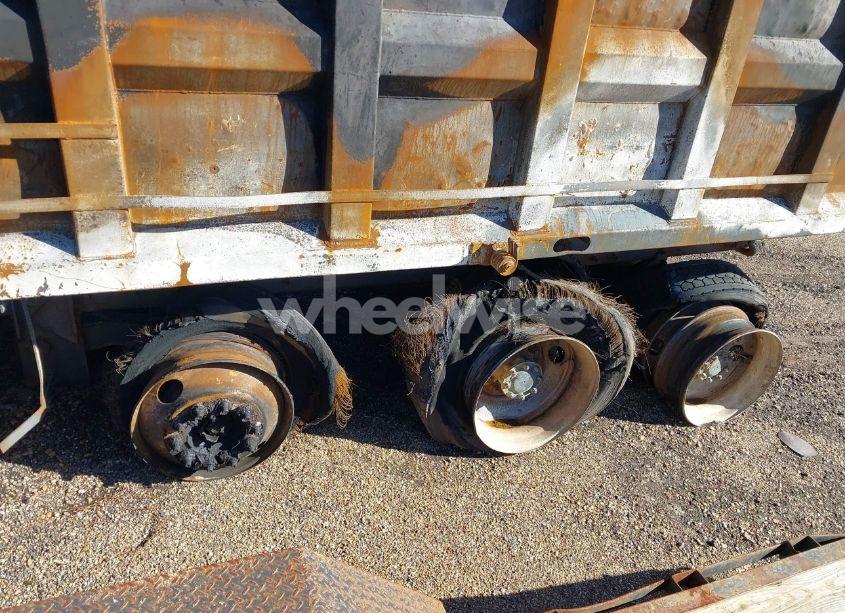 Photo 11 of 2005 Mack Cv713 CV700 (VIN 1M2AG11C75M018313)