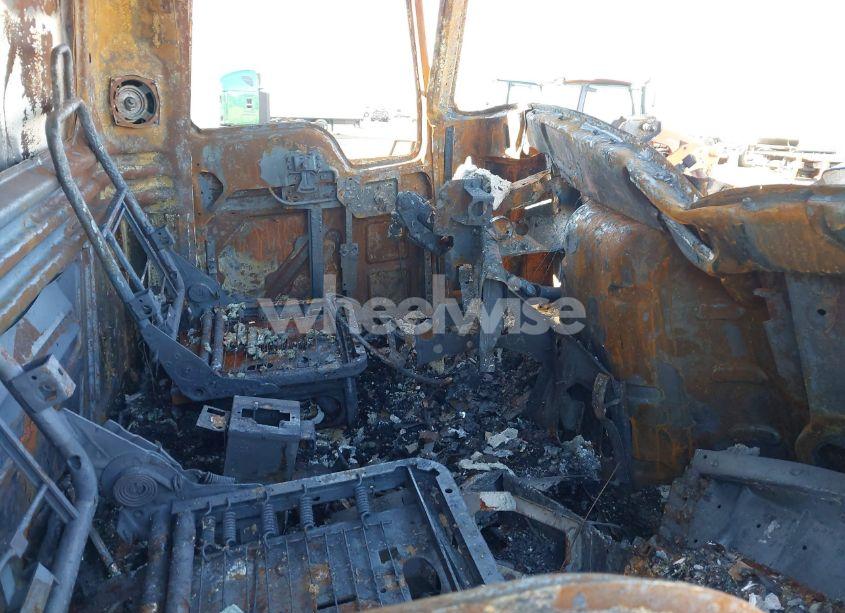 Photo 5 of 2005 Mack Cv713 CV700 (VIN 1M2AG11C75M018313)