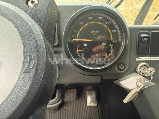 Photo 3 of 2015 MACK 600 MRU600 - TRUCKS SEMI TRUCK (VIN 1M2AV02C3FM011925)