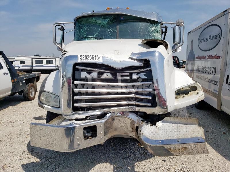 2022 MACK GRANITE ROLL-OFF CONTAINER TRUCK N/A (VIN 1M2GR2GC6NM026601) main photo