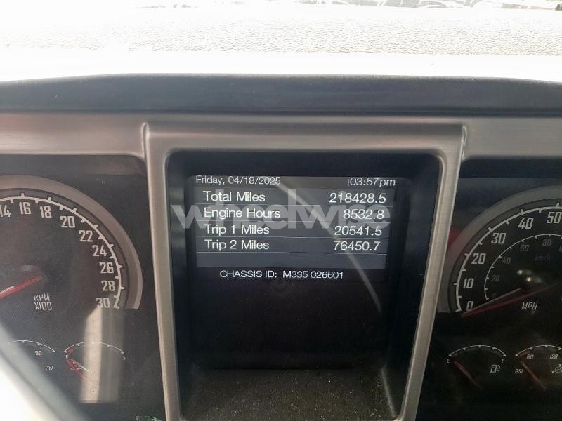 Photo 8 of 2022 MACK GRANITE ROLL-OFF CONTAINER TRUCK N/A (VIN 1M2GR2GC6NM026601)