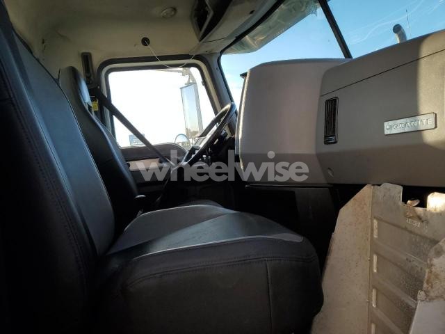 Photo 3 of 2020 MACK GRANITE - SEMI TRUCK N/A (VIN 1M2GR4GCXLM013732)