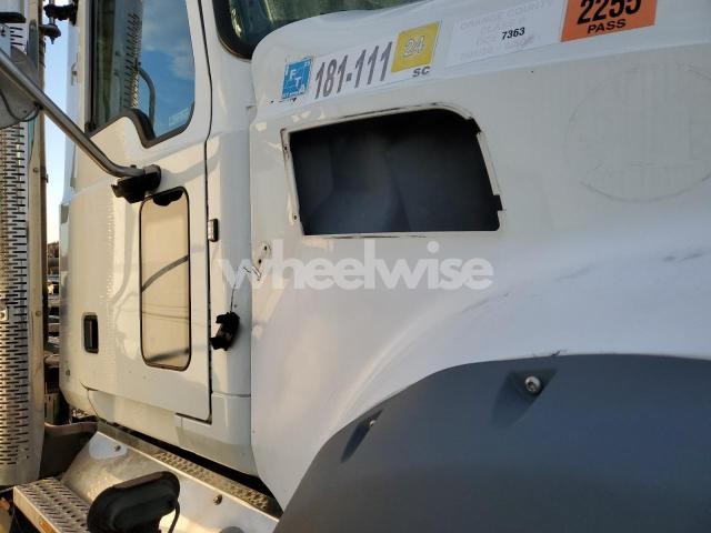 Photo 4 of 2020 MACK GRANITE - SEMI TRUCK N/A (VIN 1M2GR4GCXLM013732)