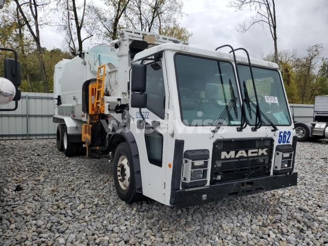 Photo 10 of 2022 MACK LR N/A (VIN 1M2LR2GC7NM006095)