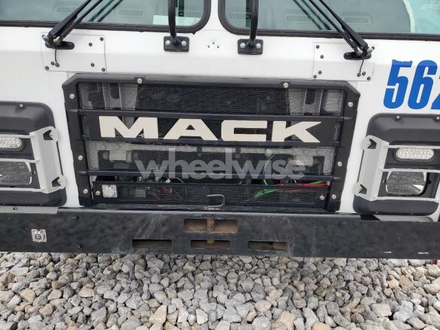 Photo 8 of 2022 MACK LR N/A (VIN 1M2LR2GC7NM006095)