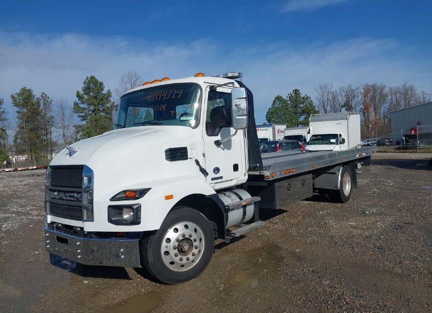 Photo 2 of 2023 Mack Md N/A (VIN 1M2MDBAA1PS009406)