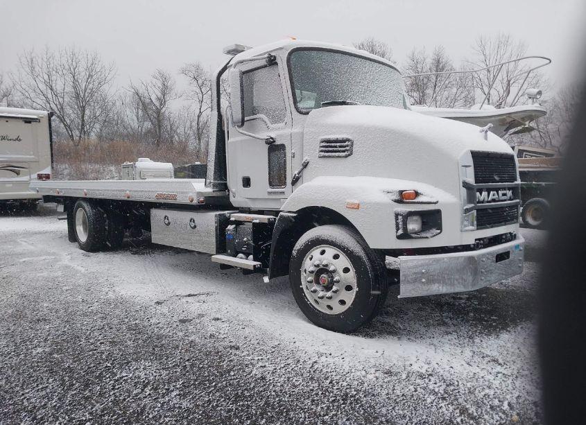 2024 Mack Md N/A (VIN 1M2MDBAA2RS012110) main photo